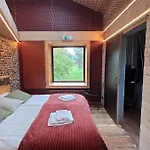 Maison Au Bord De La Riviere - 18 Lits - Jacuzzi - Piscine *