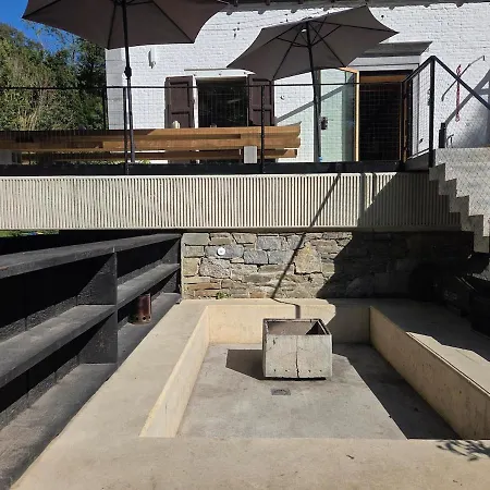 Dom wakacyjny Maison Au Bord De La Riviere - 18 Lits - Jacuzzi - Piscine Esneux