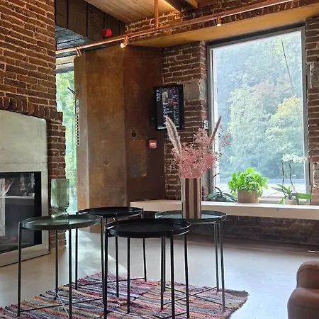 Maison Au Bord De La Riviere - 18 Lits - Jacuzzi - Piscine *