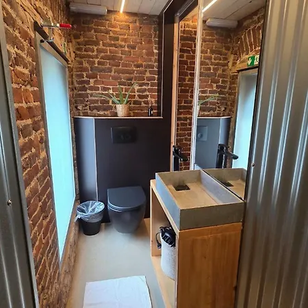 別荘 Maison Au Bord De La Riviere - 18 Lits - Jacuzzi - Piscine Esneux