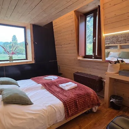 Maison Au Bord De La Rivière - 18 Lits - Jacuzzi - Piscine *