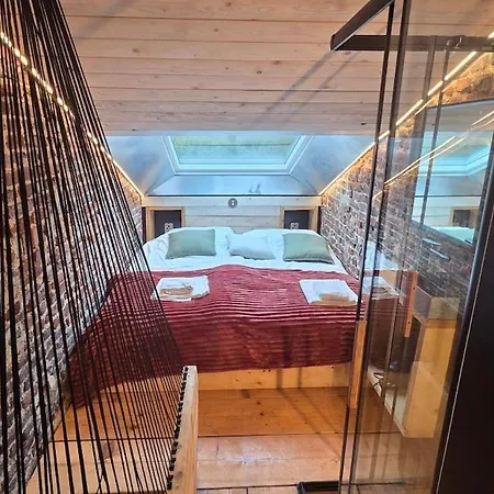 Maison Au Bord De La Riviere - 18 Lits - Jacuzzi - Piscine