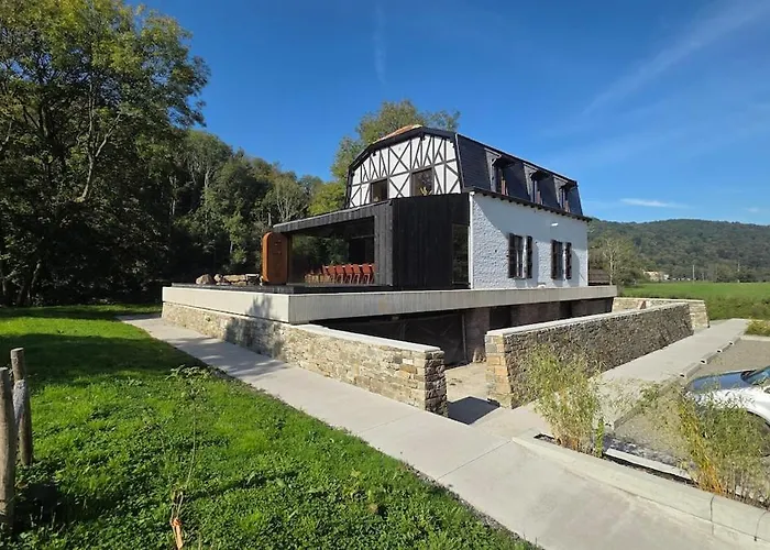 Maison Au Bord De La Riviere - 18 Lits - Jacuzzi - Piscine *