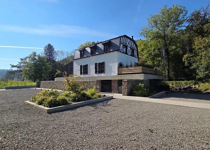 Holiday home Maison Au Bord De La Riviere - 18 Lits - Jacuzzi - Piscine