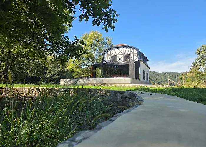 Сasa de vacaciones Maison Au Bord De La Riviere - 18 Lits - Jacuzzi - Piscine *