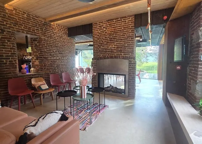 Maison Au Bord De La Riviere - 18 Lits - Jacuzzi - Piscine * Esneux