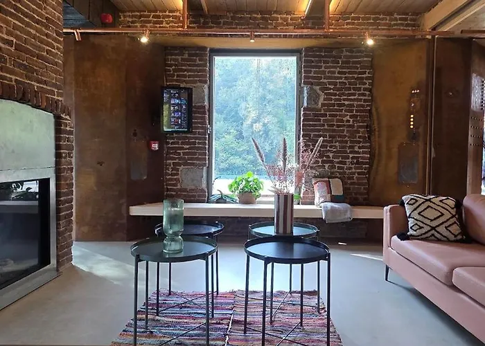 Maison Au Bord De La Riviere - 18 Lits - Jacuzzi - Piscine Сasa de vacaciones Esneux