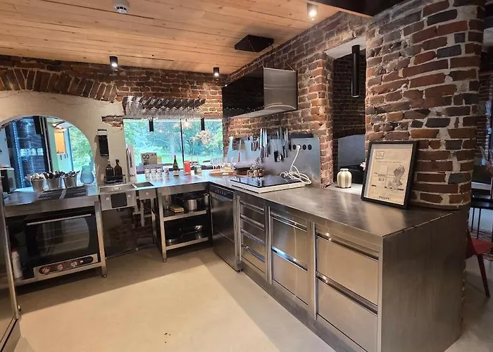 Сasa de vacaciones Maison Au Bord De La Riviere - 18 Lits - Jacuzzi - Piscine