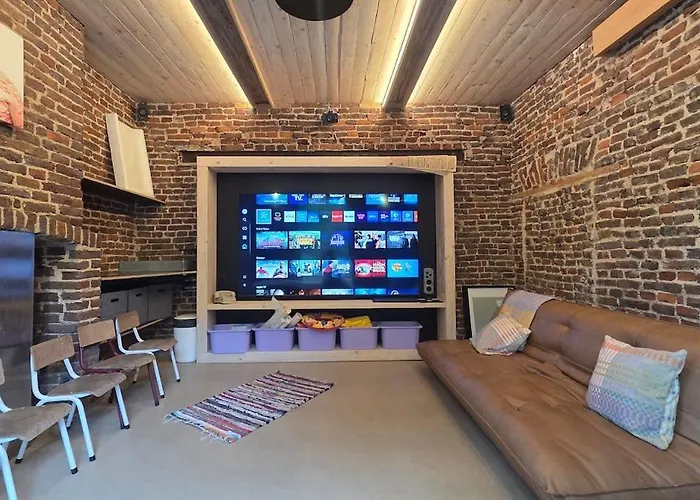 Maison Au Bord De La Riviere - 18 Lits - Jacuzzi - Piscine Сasa de vacaciones