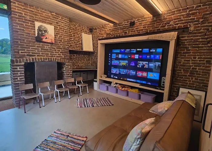 Maison Au Bord De La Riviere - 18 Lits - Jacuzzi - Piscine Esneux