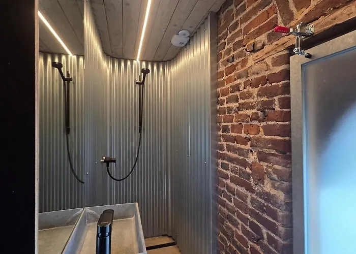 Maison Au Bord De La Riviere - 18 Lits - Jacuzzi - Piscine Esneux