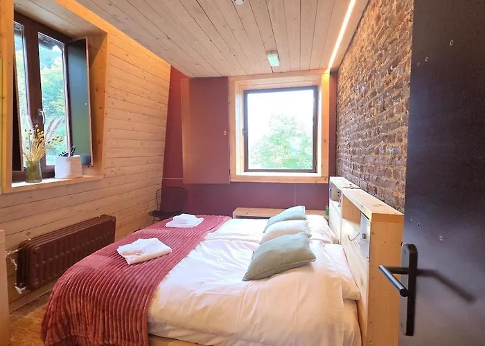 Maison Au Bord De La Riviere - 18 Lits - Jacuzzi - Piscine Сasa de vacaciones *