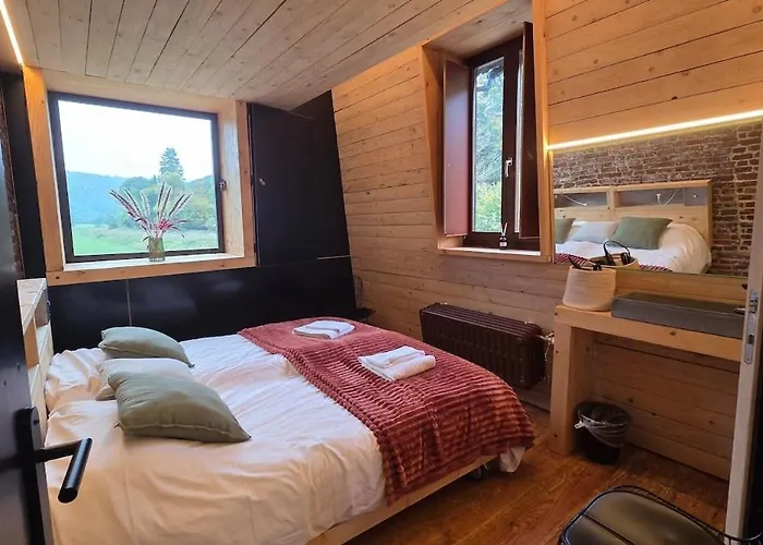 Maison Au Bord De La Riviere - 18 Lits - Jacuzzi - Piscine *