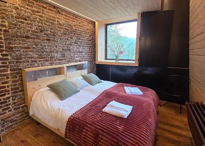 Maison Au Bord De La Riviere - 18 Lits - Jacuzzi - Piscine *