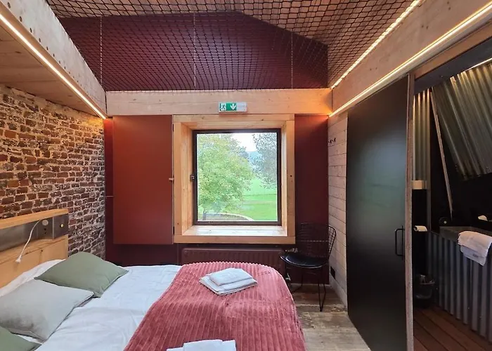 Сasa de vacaciones Maison Au Bord De La Riviere - 18 Lits - Jacuzzi - Piscine *