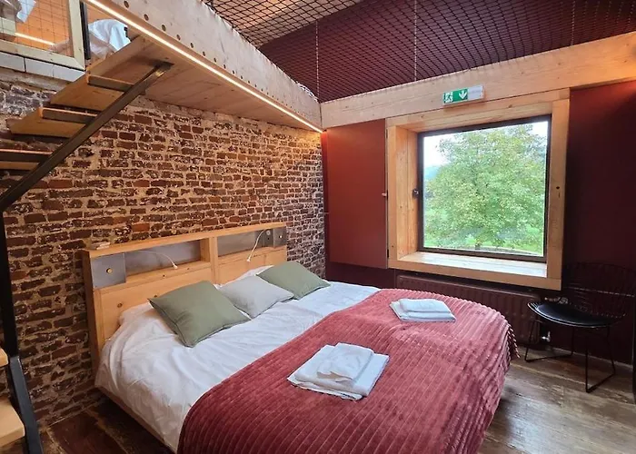 Сasa de vacaciones Maison Au Bord De La Riviere - 18 Lits - Jacuzzi - Piscine