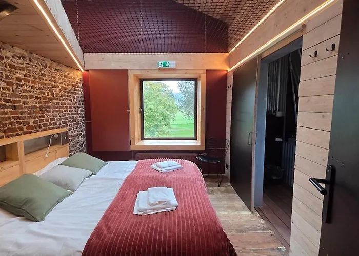 Maison Au Bord De La Riviere - 18 Lits - Jacuzzi - Piscine *