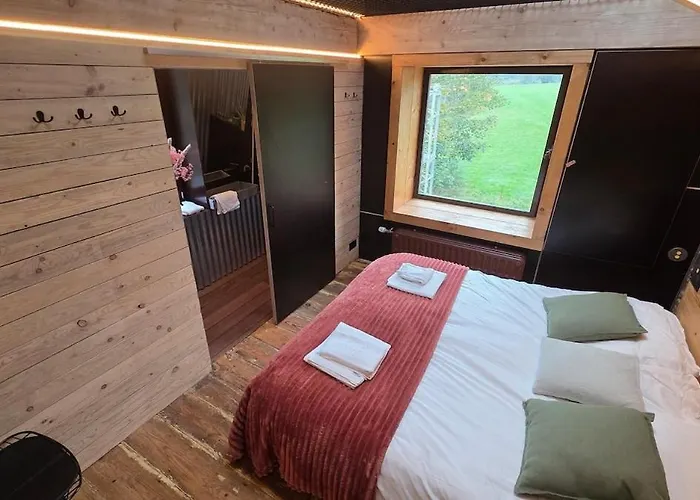 Maison Au Bord De La Riviere - 18 Lits - Jacuzzi - Piscine Сasa de vacaciones *