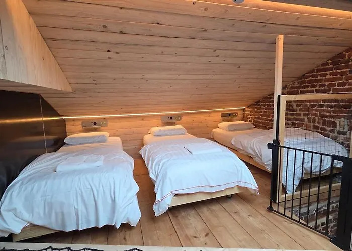 Maison Au Bord De La Riviere - 18 Lits - Jacuzzi - Piscine *