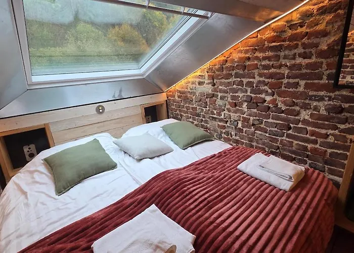 Maison Au Bord De La Riviere - 18 Lits - Jacuzzi - Piscine