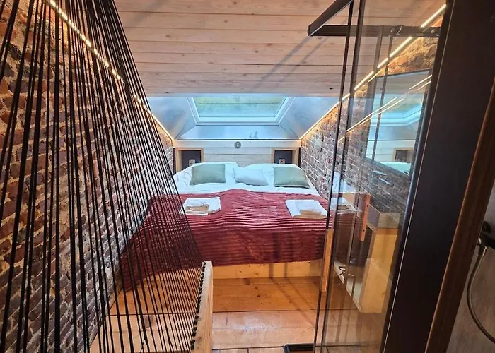 Maison Au Bord De La Riviere - 18 Lits - Jacuzzi - Piscine